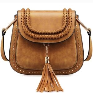 NWOT Tom Clovers Vintage Style Saddle Crossbody